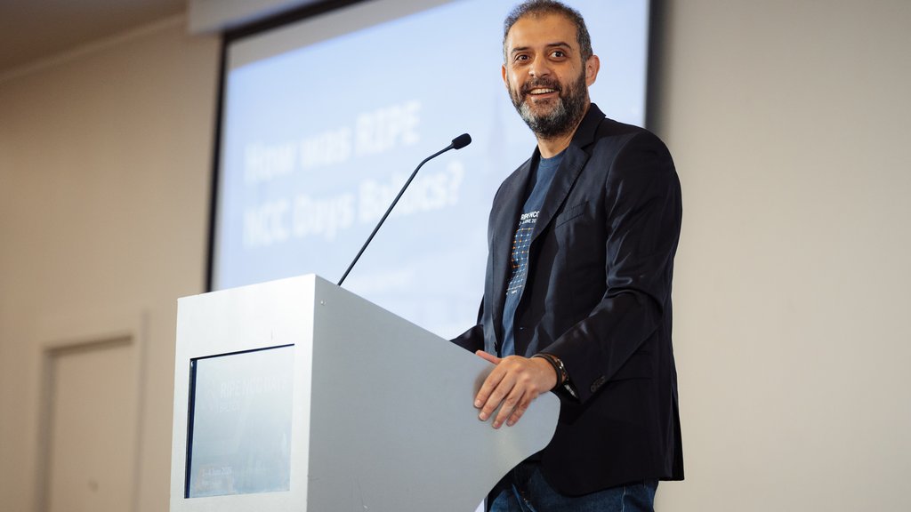 Hisham Ibrahim giving a presentation